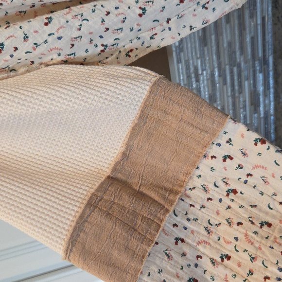 POL Cream and Tan Patchwork Pullover - Picture 4 of 7